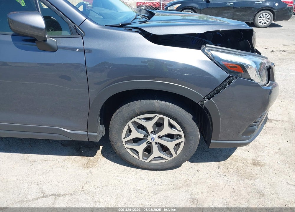 2022 SUBARU FORESTER VIN: JF2SKAEC2NH436970