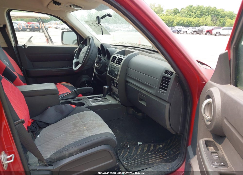 2007 DODGE NITRO SXT VIN: 1D8GU28KX7W555437