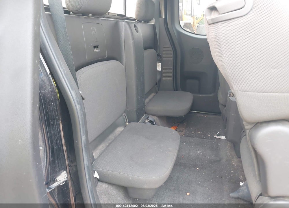 2005 NISSAN FRONTIER XE VIN: 1N6BD06TX5C447131