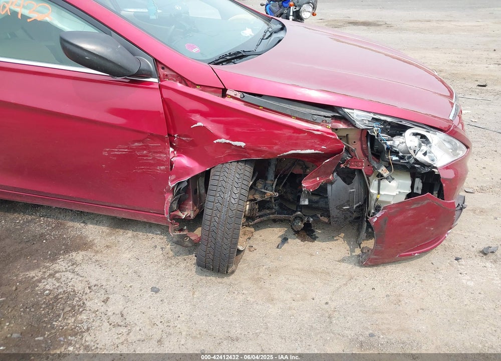 2011 HYUNDAI SONATA VIN: 5NPEB4AC5BH131589
