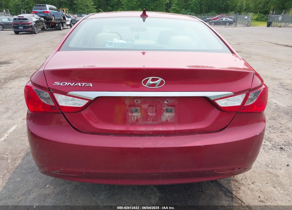 2011 HYUNDAI SONATA VIN: 5NPEB4AC5BH131589