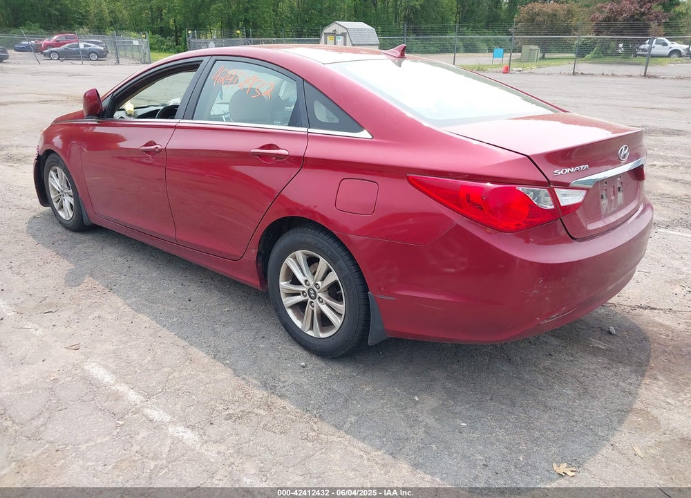 2011 HYUNDAI SONATA VIN: 5NPEB4AC5BH131589