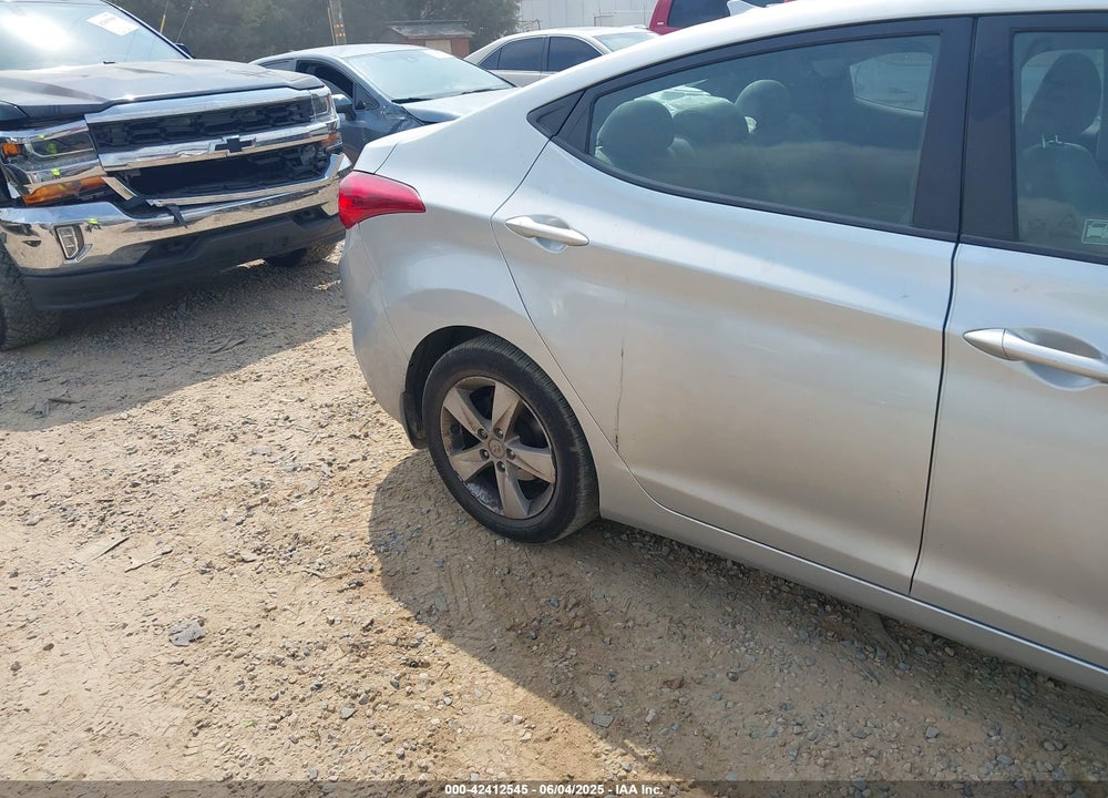 2013 HYUNDAI ELANTRA VIN: 5NPDH4AE1DH368529