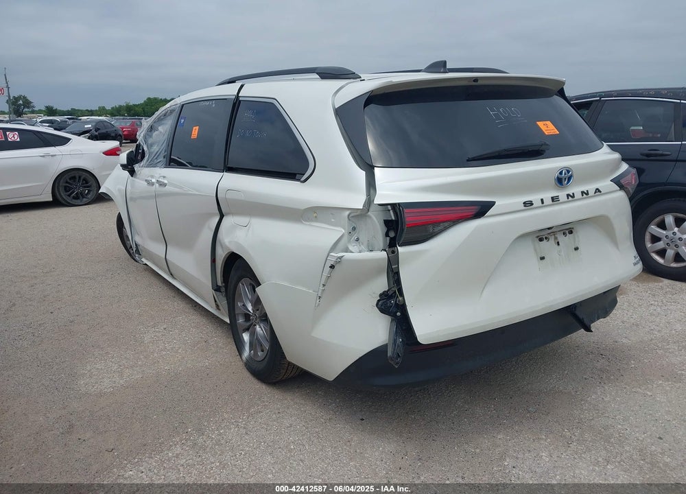 2021 TOYOTA SIENNA VIN: 5TDYRKEC9MS031404