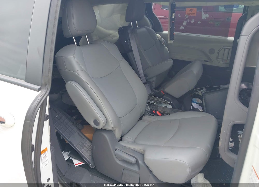 2021 TOYOTA SIENNA VIN: 5TDYRKEC9MS031404