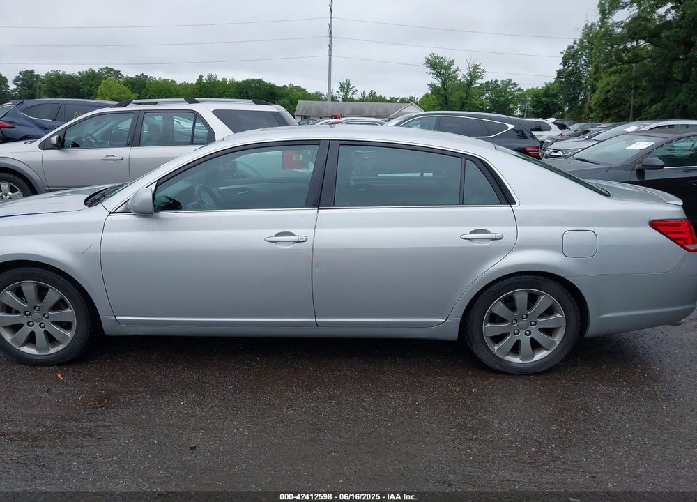 2005 TOYOTA AVALON TOURING VIN: 4T1BK36B25U033316