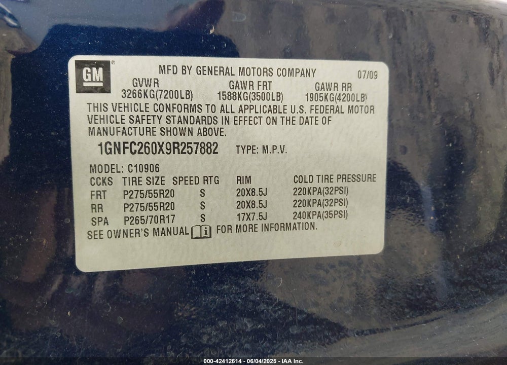 2009 CHEVROLET SUBURBAN VIN: 1GNFC260X9R257882