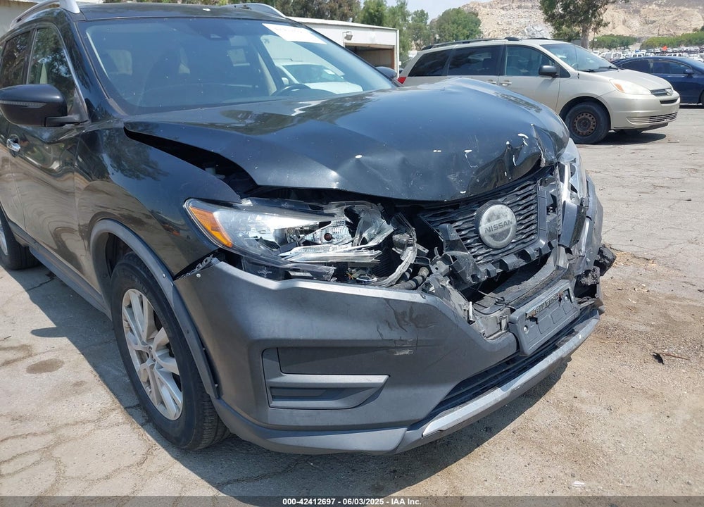 2019 NISSAN ROGUE VIN: KNMAT2MT5KP529742