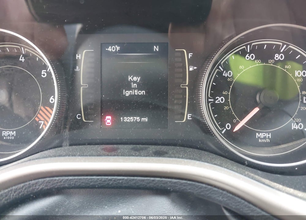2014 JEEP CHEROKEE VIN: 1C4PJMCB6EW281936