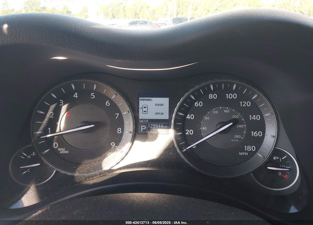 2017 INFINITI Q70 VIN: JN1BY1AR0HM770498
