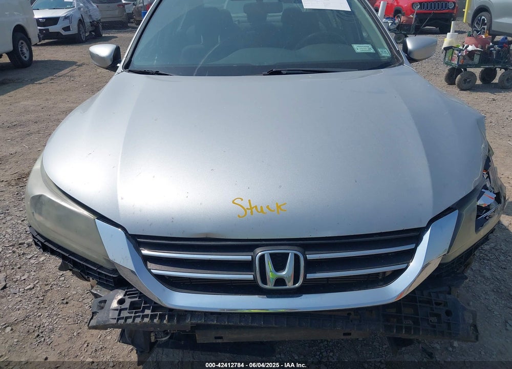2014 HONDA ACCORD VIN: 1HGCR2F32EA179922