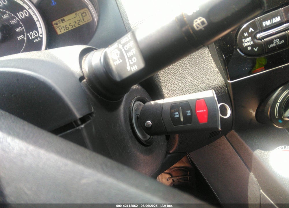 2014 MAZDA 2 SPORT VIN: JM1DE1KYXE0182051