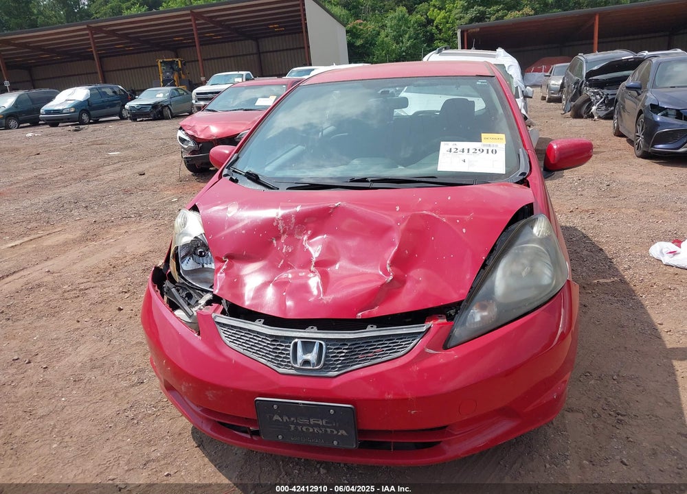 2012 HONDA FIT VIN: JHMGE8H39CC026580