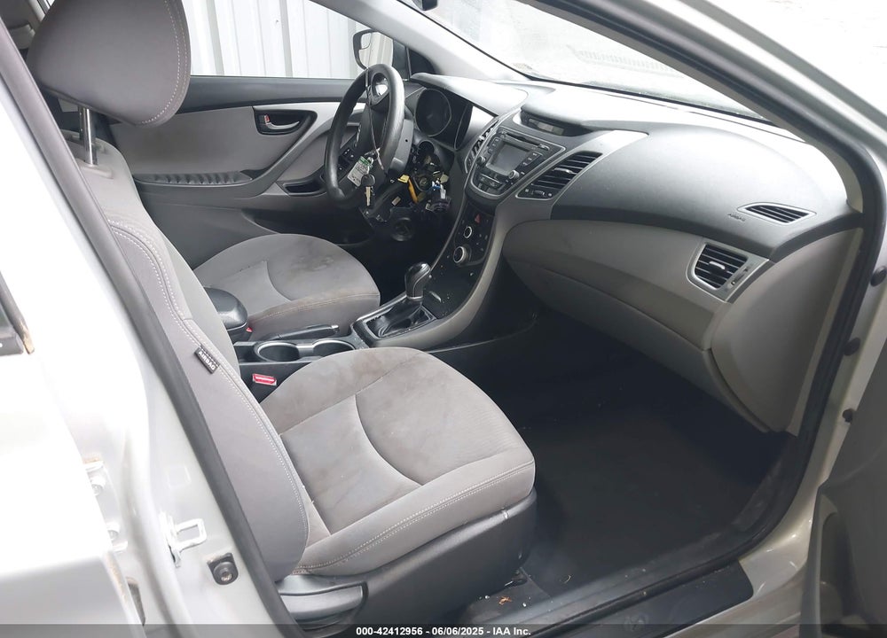 2014 HYUNDAI ELANTRA VIN: KMHDH4AE2EU163398