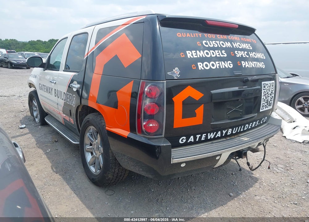 2013 GMC YUKON DENALI VIN: 1GKS2EEF1DR143705