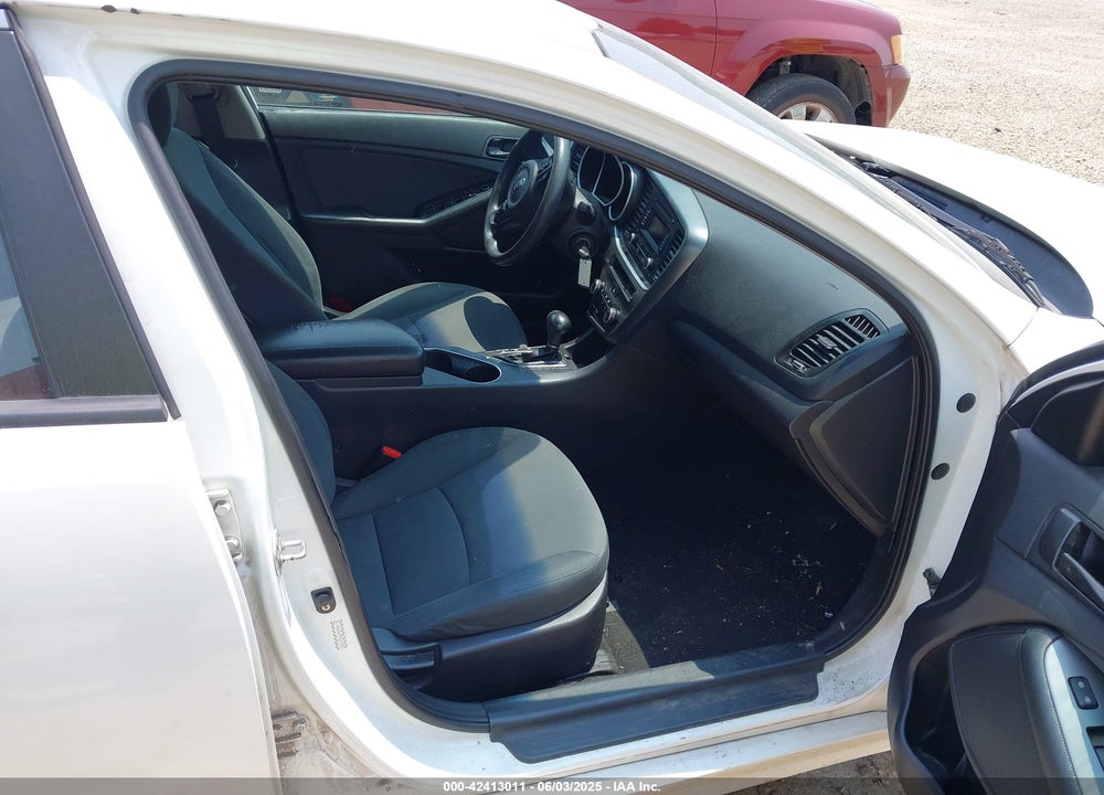 2015 KIA OPTIMA VIN: KNAGM4A79F5657457