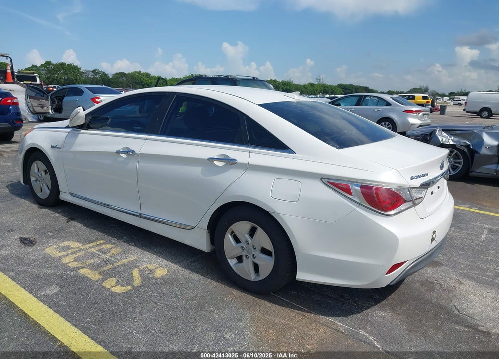 2012 HYUNDAI SONATA HYBRID VIN: KMHEC4A45CA032376