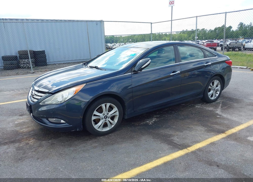 2011 HYUNDAI SONATA VIN: 5NPEC4AC4BH010324