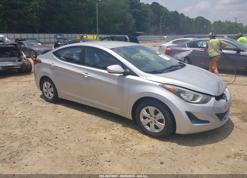 2016 HYUNDAI ELANTRA SE VIN: 5NPDH4AE5GH682981