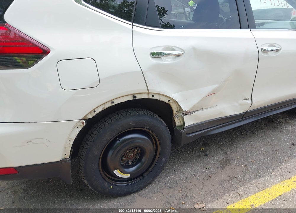 2017 NISSAN ROGUE VIN: JN8AT2MV9HW004073
