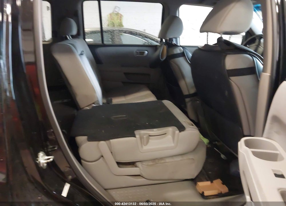 2009 HONDA PILOT EX VIN: 5FNYF484X9B047857