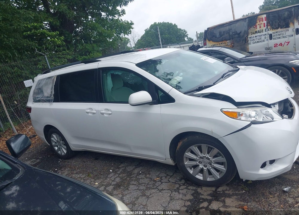 2015 TOYOTA SIENNA VIN: 5TDJK3DC8FS127170