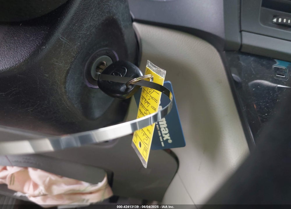 2015 TOYOTA SIENNA VIN: 5TDJK3DC8FS127170