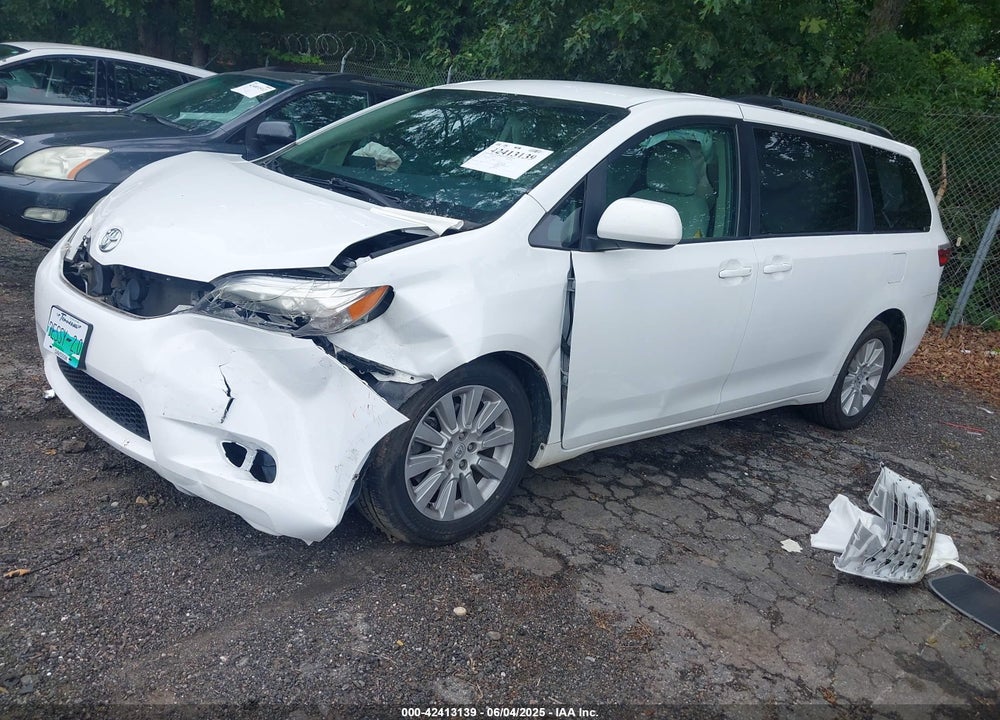 2015 TOYOTA SIENNA VIN: 5TDJK3DC8FS127170