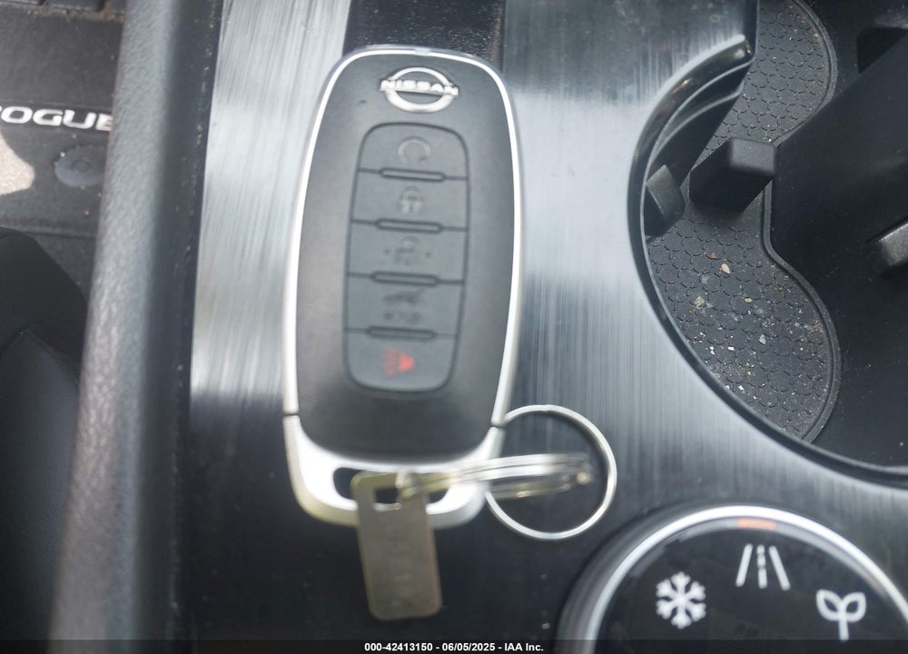 2024 NISSAN ROGUE VIN: JN8BT3BB9RW438000