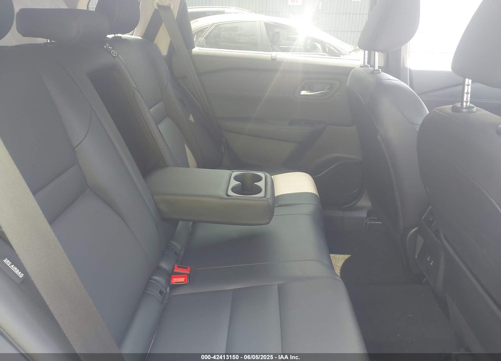 2024 NISSAN ROGUE VIN: JN8BT3BB9RW438000