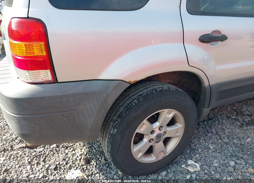 2005 FORD ESCAPE XLT VIN: 1FMCU93125KA25998