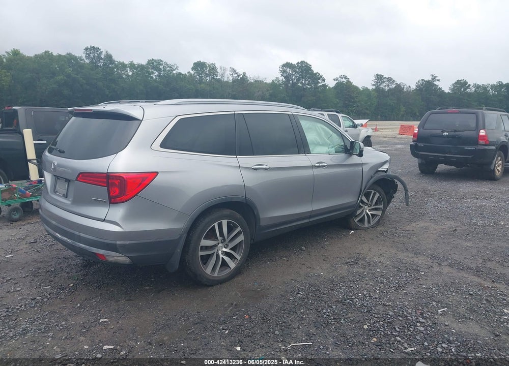 2017 HONDA PILOT VIN: 5FNYF5H9XHB042545