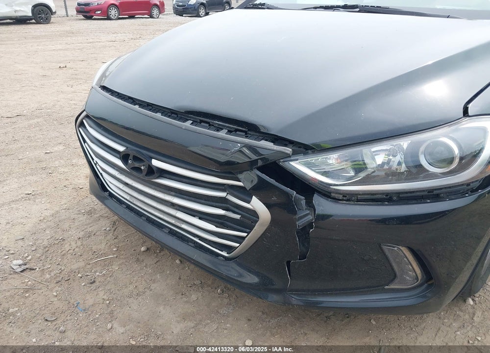 2017 HYUNDAI ELANTRA VIN: 5NPD84LF6HH191858
