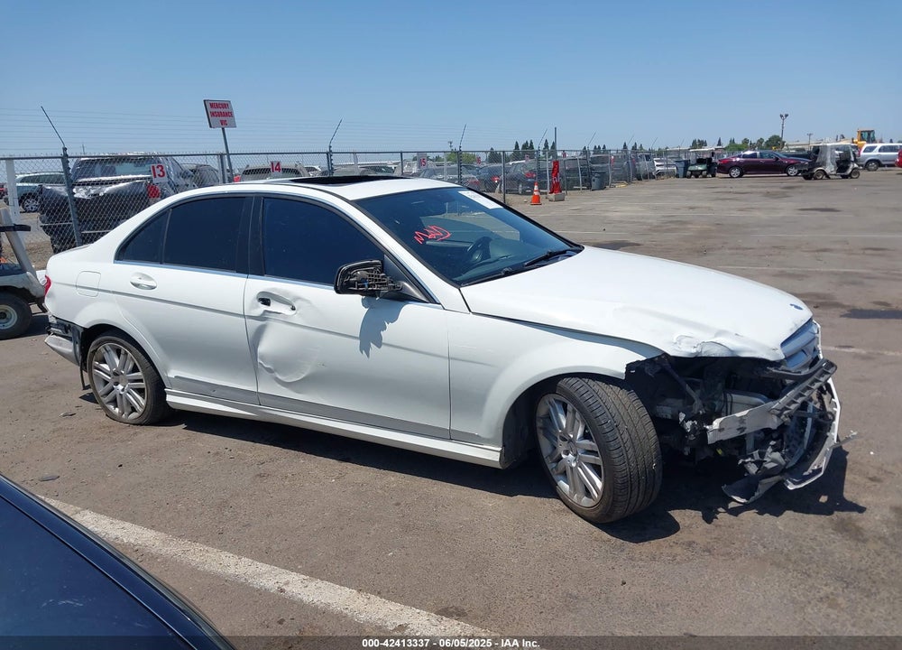 2009 MERCEDES-BENZ C 300 LUXURY/SPORT VIN: WDDGF54X49R041277