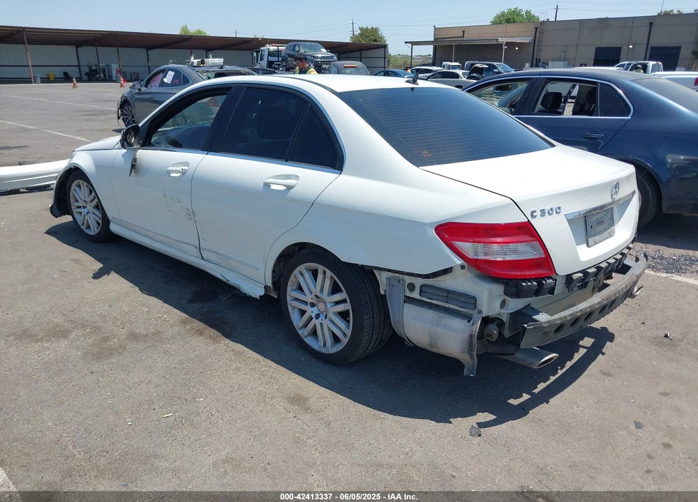 2009 MERCEDES-BENZ C 300 LUXURY/SPORT VIN: WDDGF54X49R041277