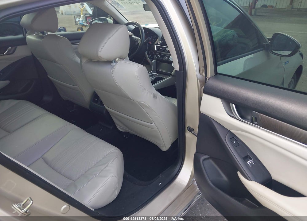 2018 HONDA ACCORD VIN: 1HGCV3F97JA017073