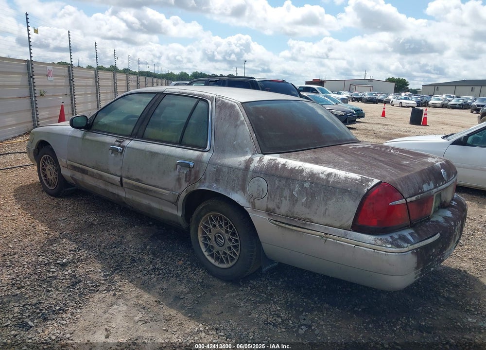 2002 MERCURY GRAND MARQUIS GS VIN: 2MEFM74W92X607734