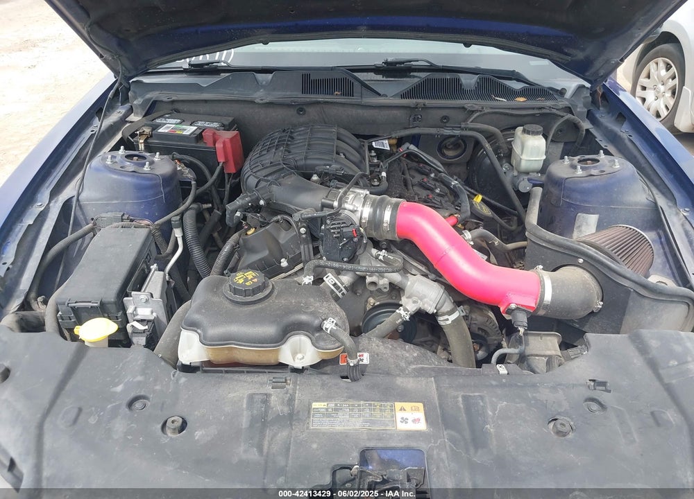 2014 FORD MUSTANG V6 VIN: 1ZVBP8AM6E5320810