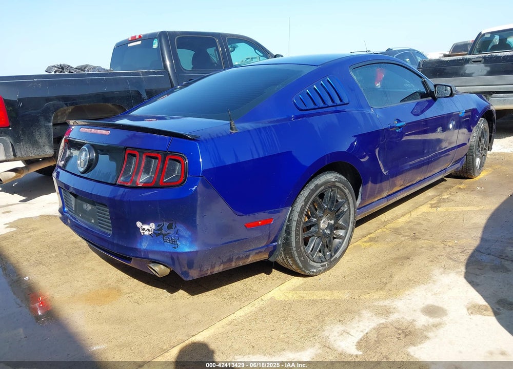 2014 FORD MUSTANG V6 VIN: 1ZVBP8AM6E5320810