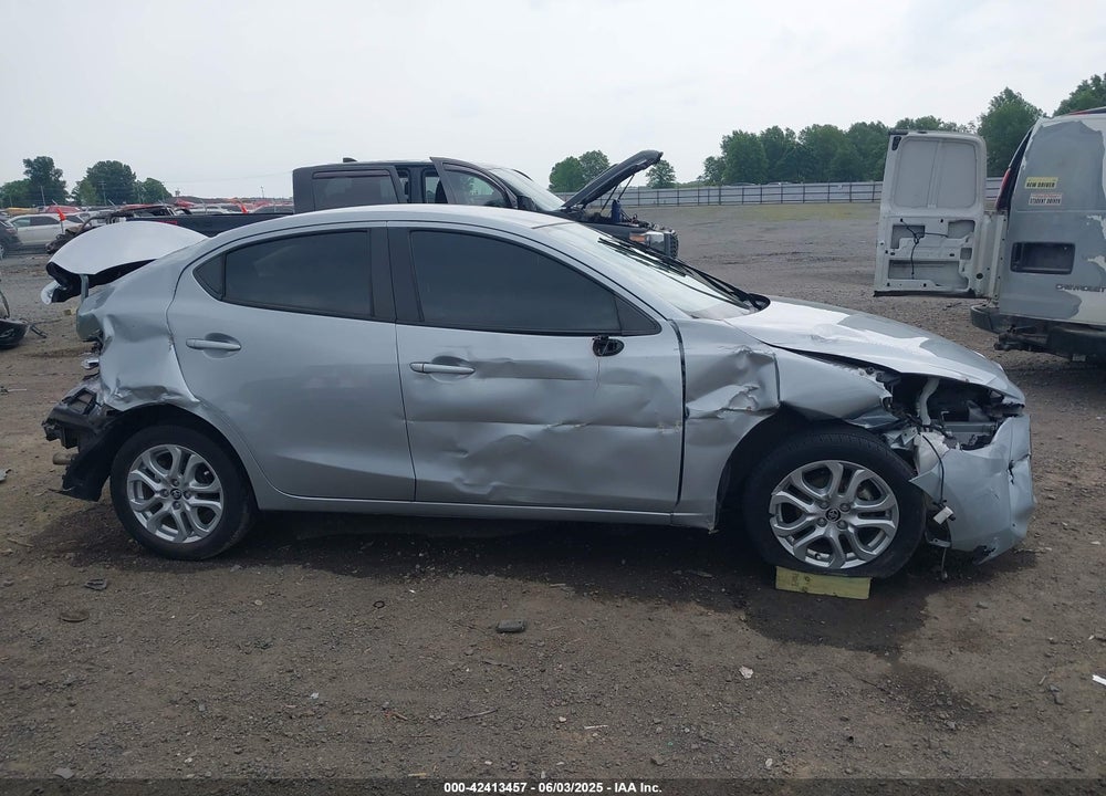 2018 TOYOTA YARIS IA VIN: 3MYDLBYV5JY317351
