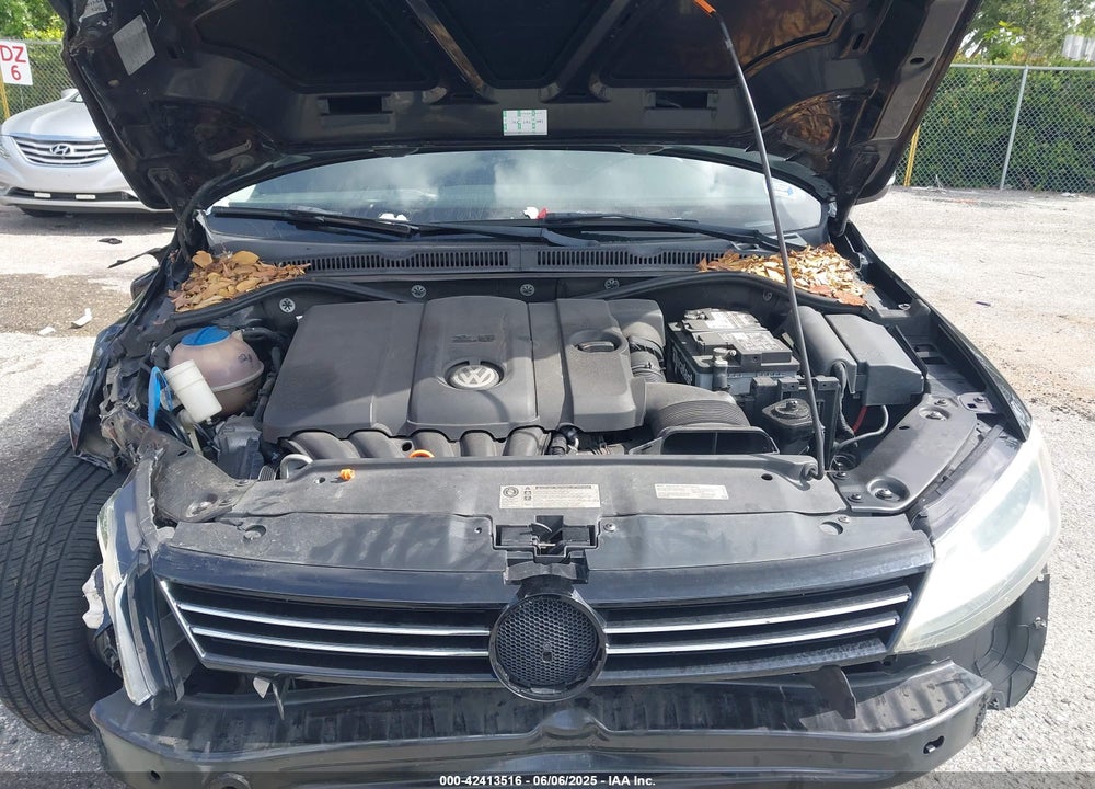 2012 VOLKSWAGEN JETTA 2.5L SE VIN: 3VWDP7AJ4CM392797