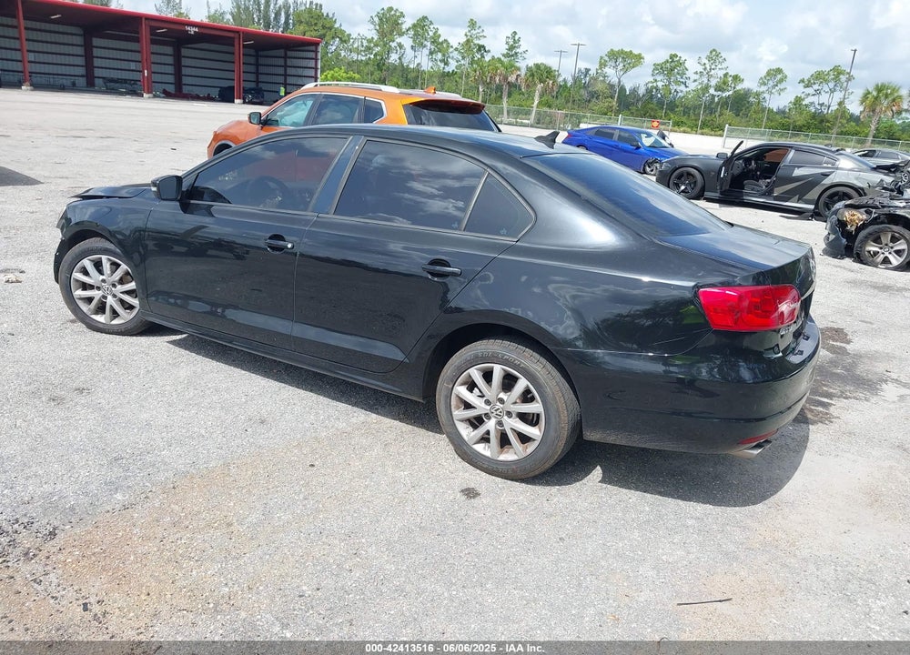 2012 VOLKSWAGEN JETTA 2.5L SE VIN: 3VWDP7AJ4CM392797