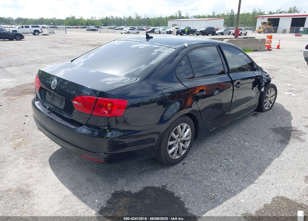 2012 VOLKSWAGEN JETTA 2.5L SE VIN: 3VWDP7AJ4CM392797