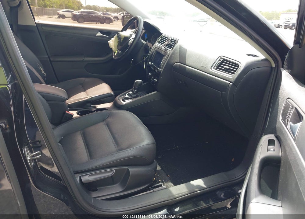 2012 VOLKSWAGEN JETTA 2.5L SE VIN: 3VWDP7AJ4CM392797