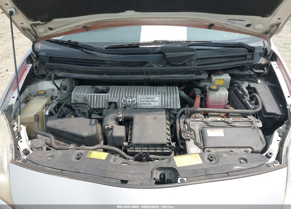 2013 TOYOTA PRIUS TWO VIN: JTDKN3DU4D5577888