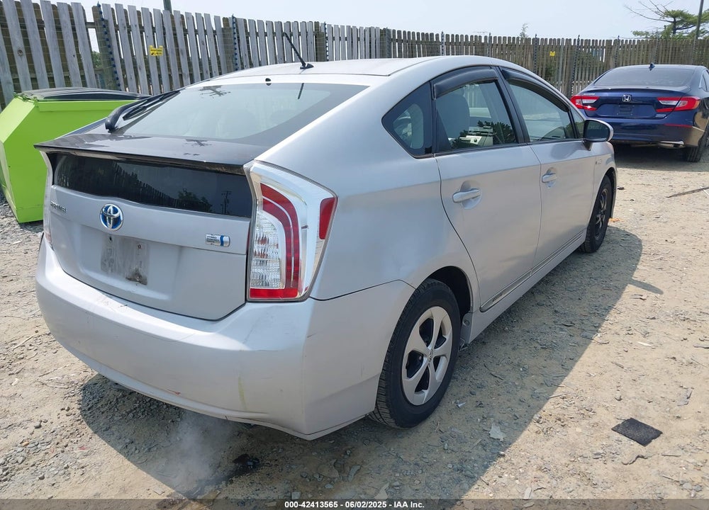 2013 TOYOTA PRIUS TWO VIN: JTDKN3DU4D5577888