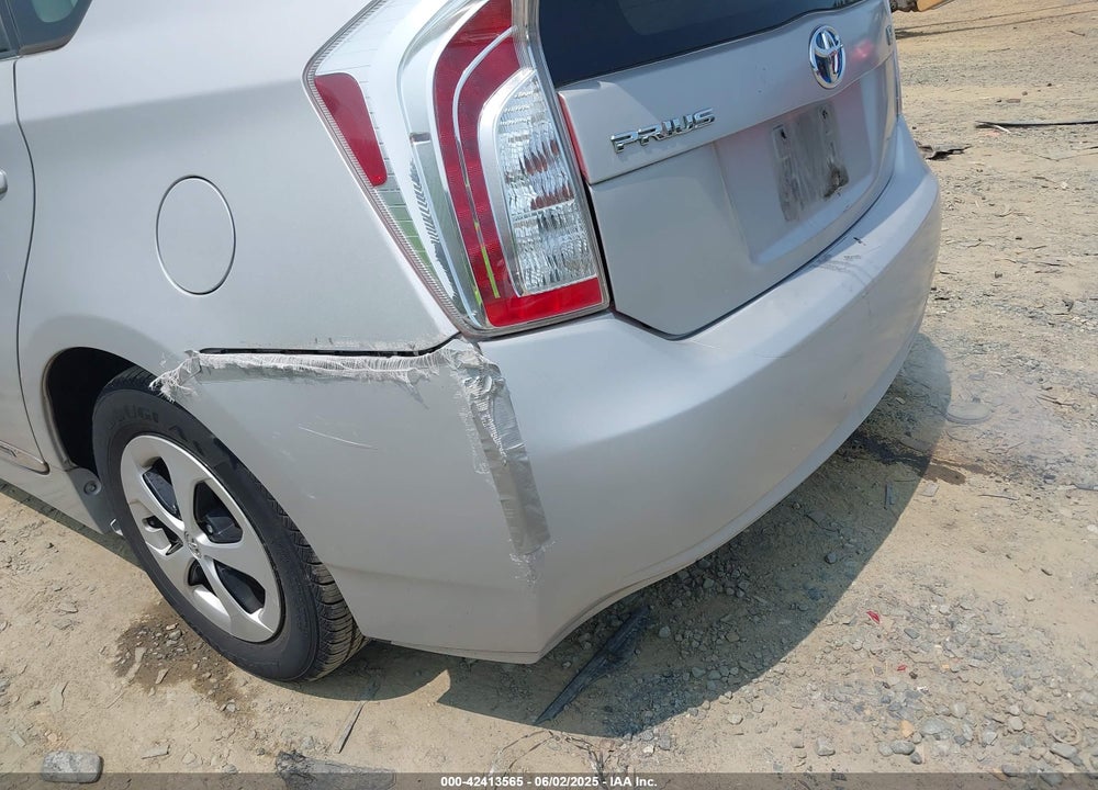 2013 TOYOTA PRIUS TWO VIN: JTDKN3DU4D5577888