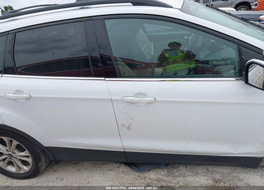 2018 FORD ESCAPE VIN: 1FMCU9HD8JUA93482
