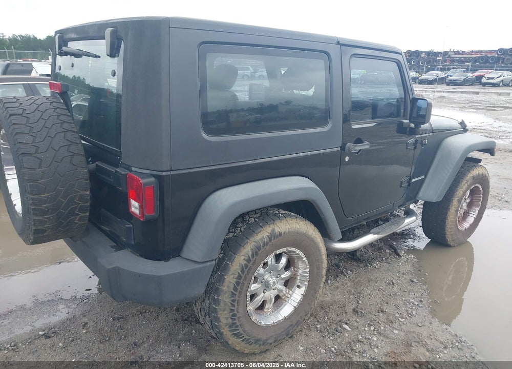 2011 JEEP WRANGLER / VIN: 1J4AA2D14BL521184