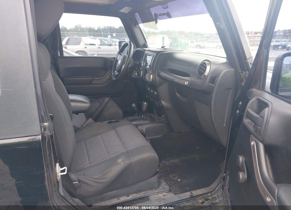 2011 JEEP WRANGLER / VIN: 1J4AA2D14BL521184